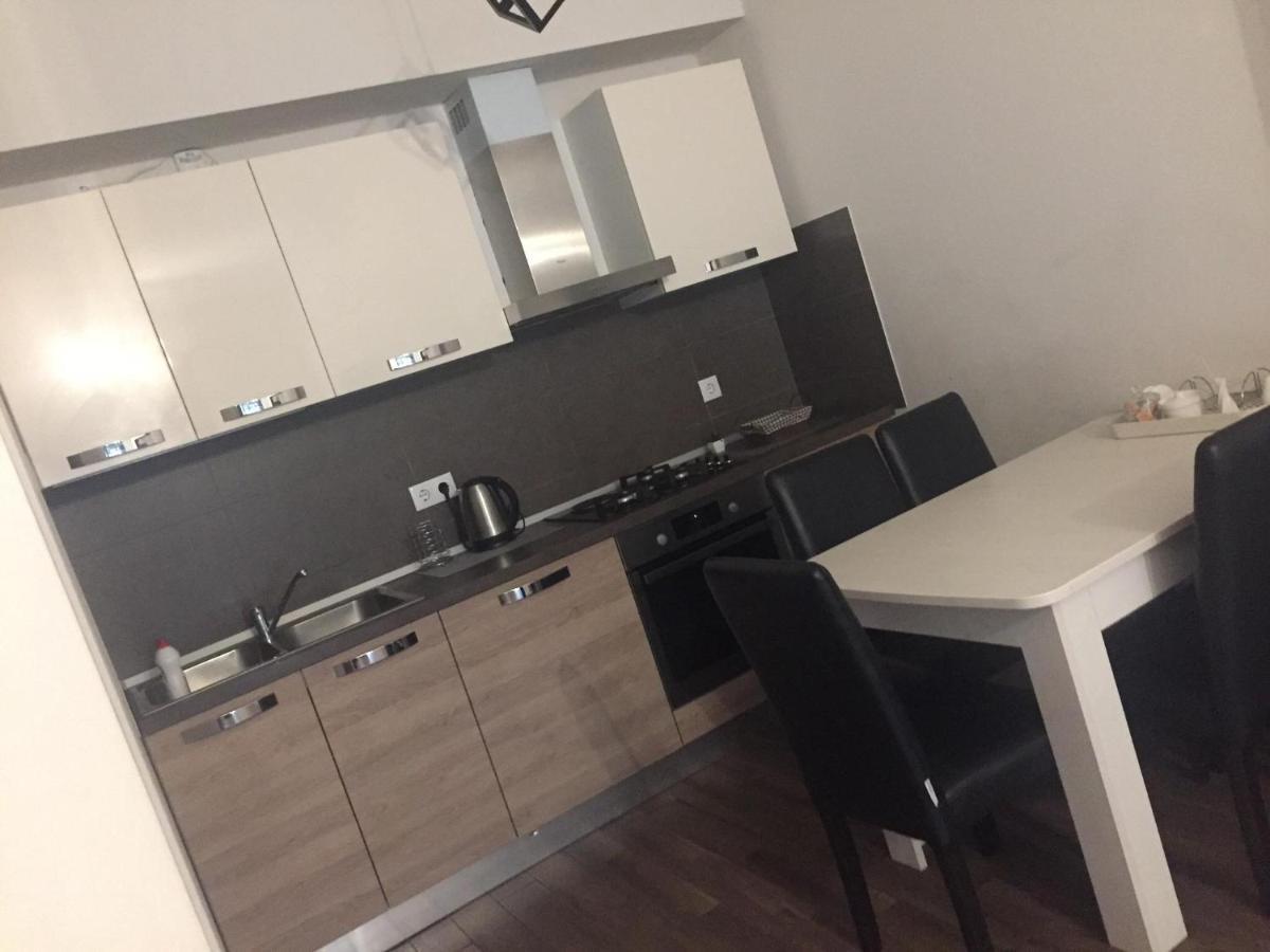 Sol'S M2 White Modern Apartments Tbilisi Eksteriør billede