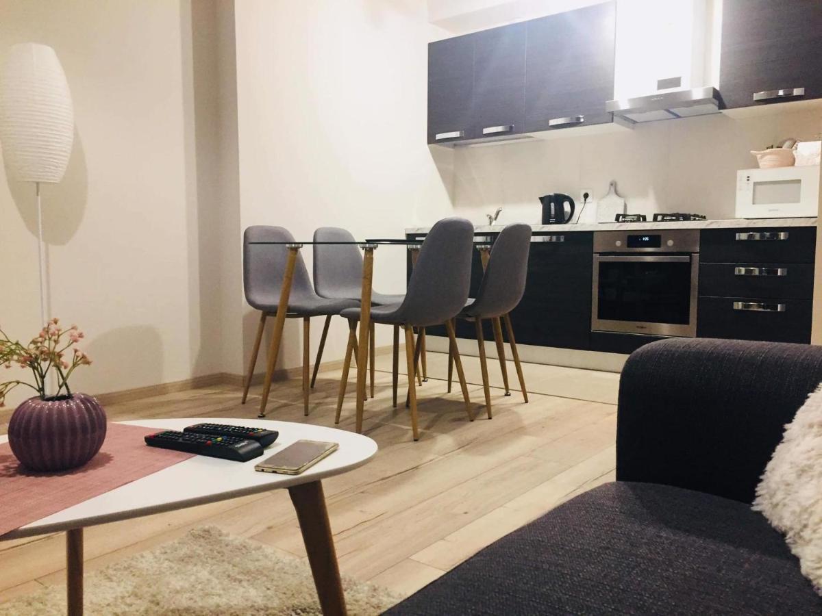 Sol'S M2 White Modern Apartments Tbilisi Eksteriør billede