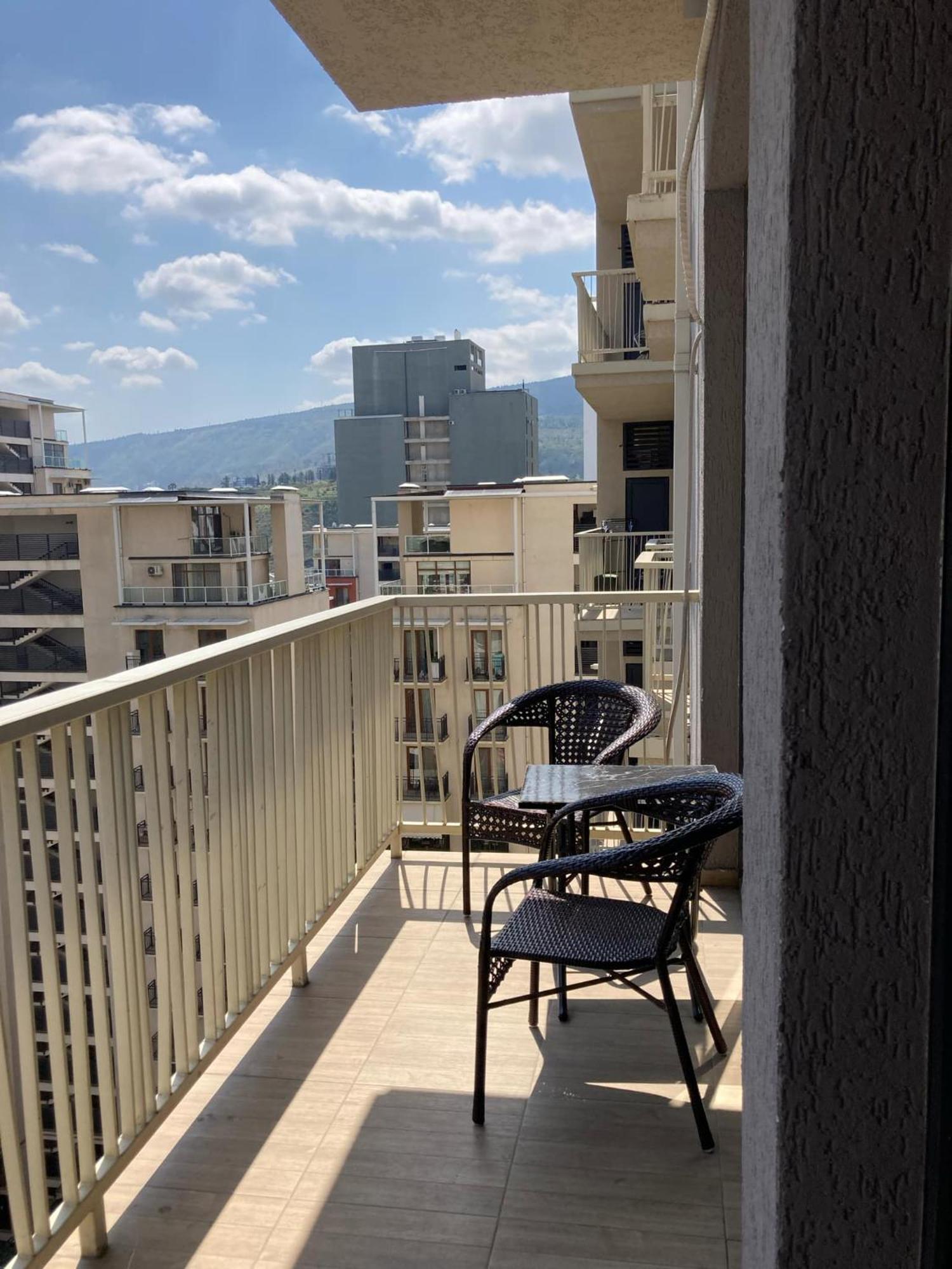 Sol'S M2 White Modern Apartments Tbilisi Eksteriør billede