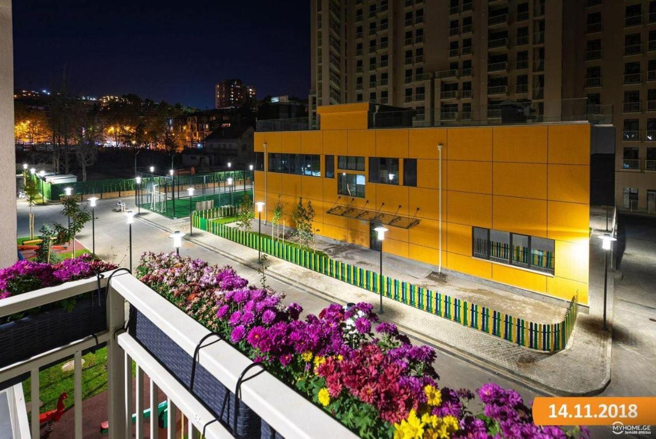 Sol'S M2 White Modern Apartments Tbilisi Eksteriør billede