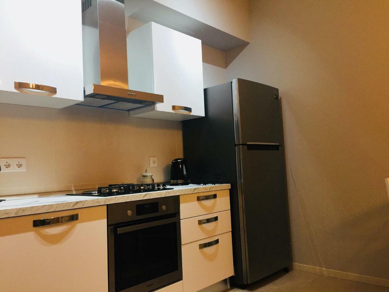 Sol'S M2 White Modern Apartments Tbilisi Eksteriør billede